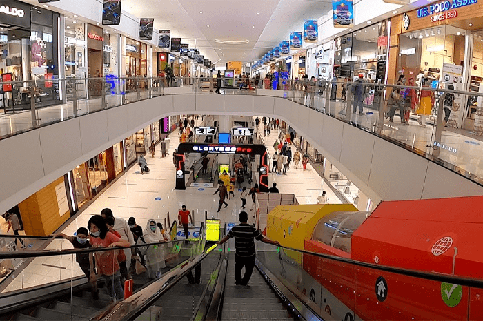 3 of the Best Shopping Malls in Lahore