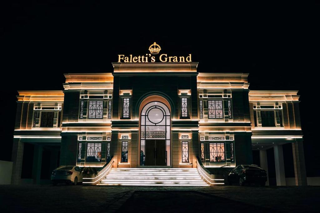 hotel-img