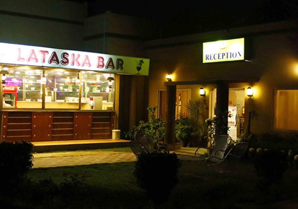 Lataska Hotel Bahawalpur