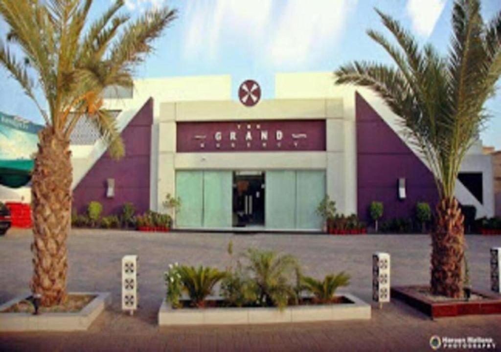 hotel-img