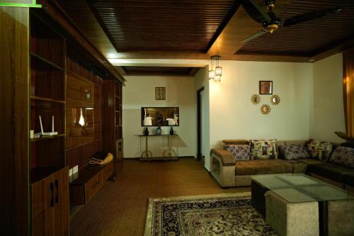 Town Inn Guest House & Hotel Chitral