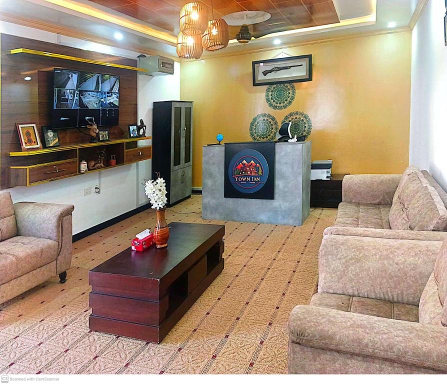 Town Inn Guest House & Hotel Chitral