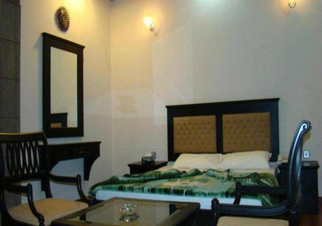 Silk Hotel Faisalabad