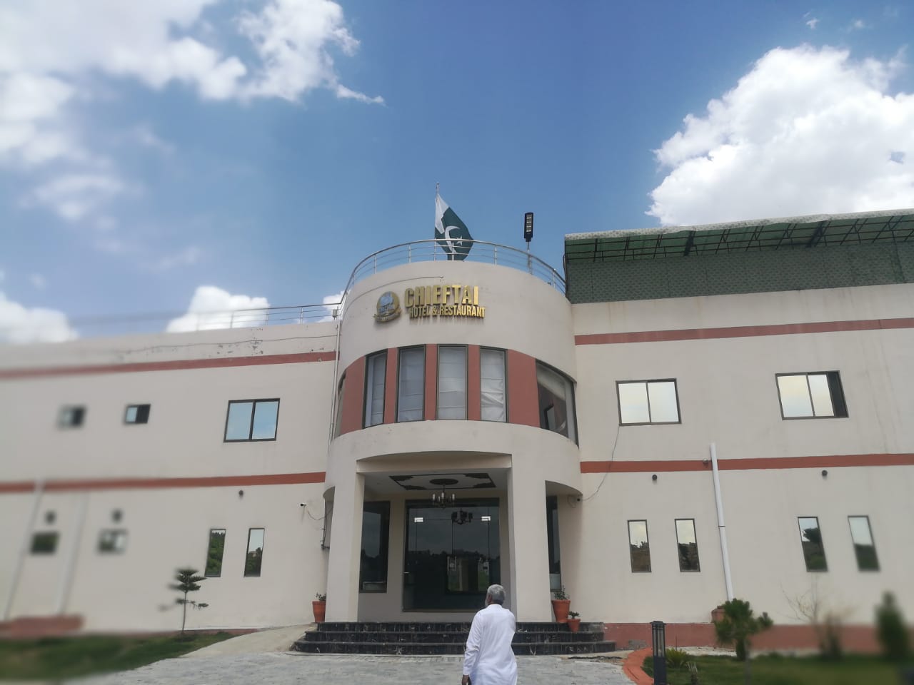 hotel-img
