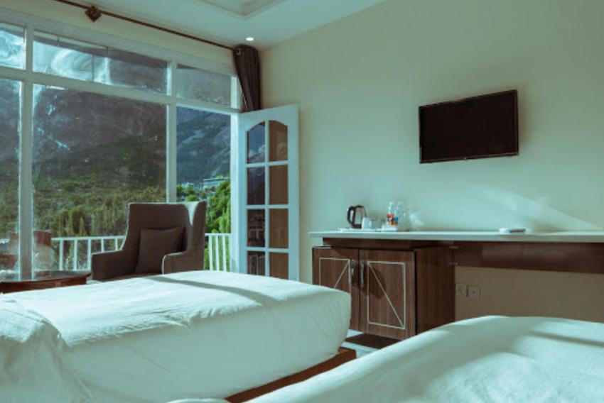 Hilltop Hotel Hunza