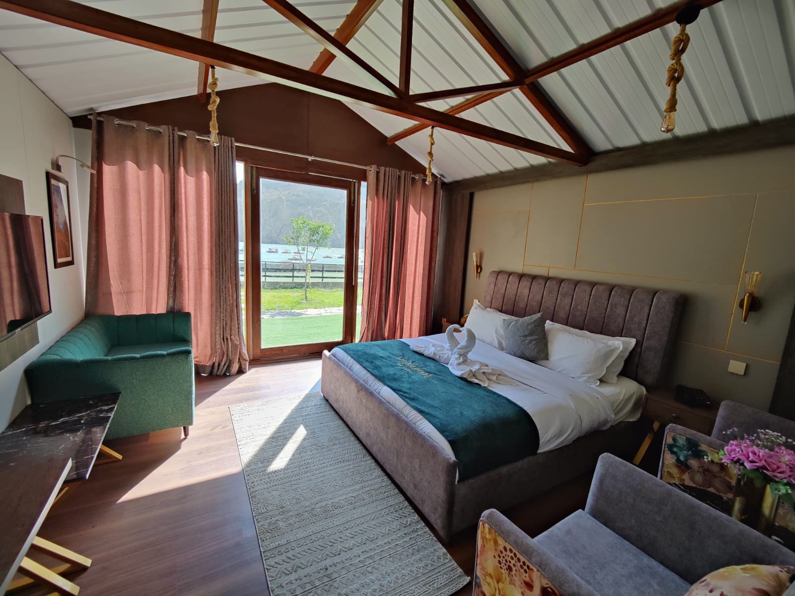 Horizon Resort Attabad Lake