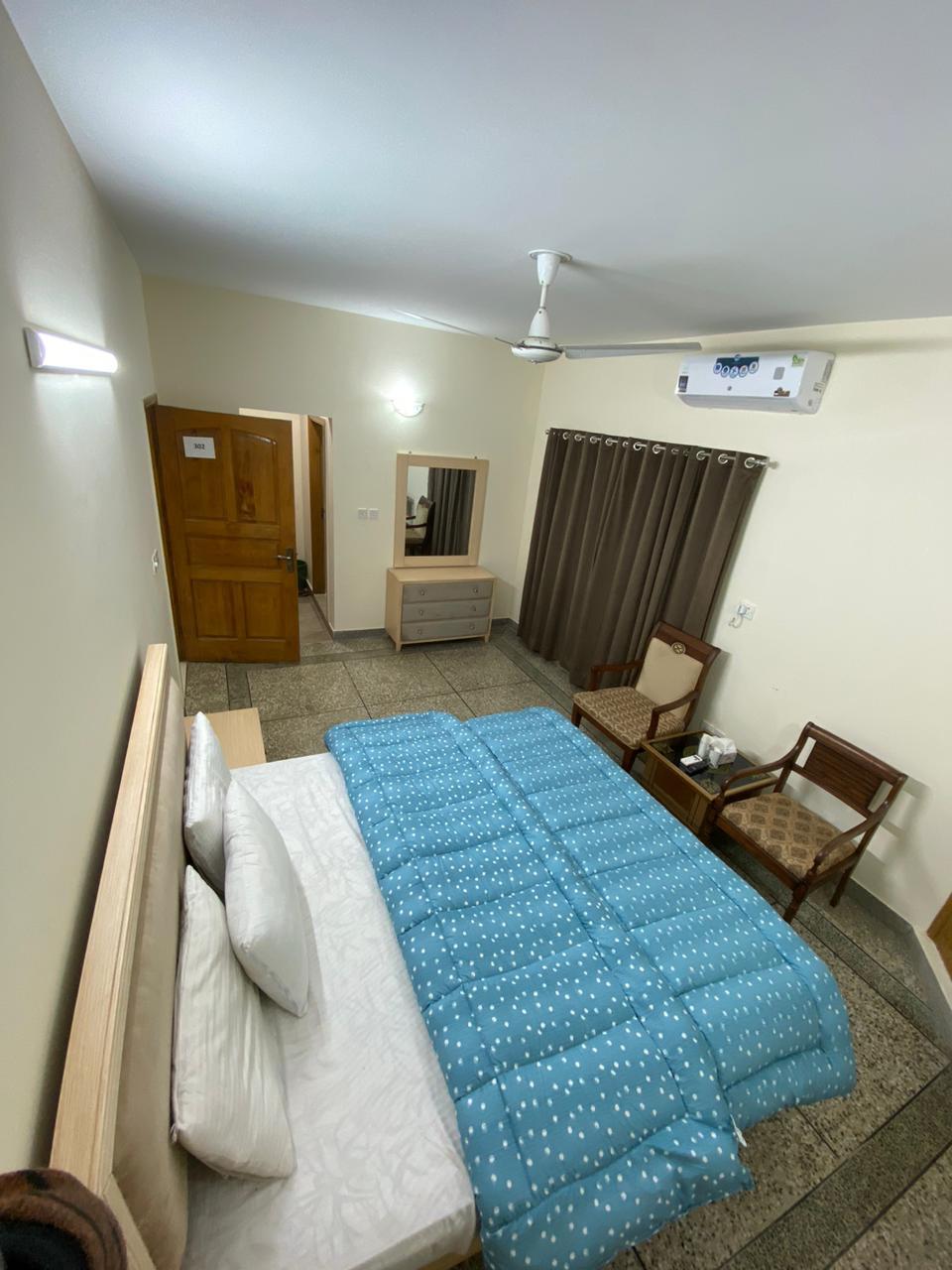 hotel-img