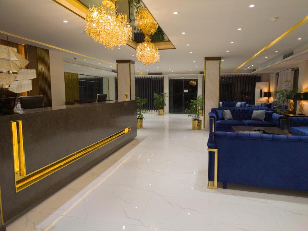 hotel-img