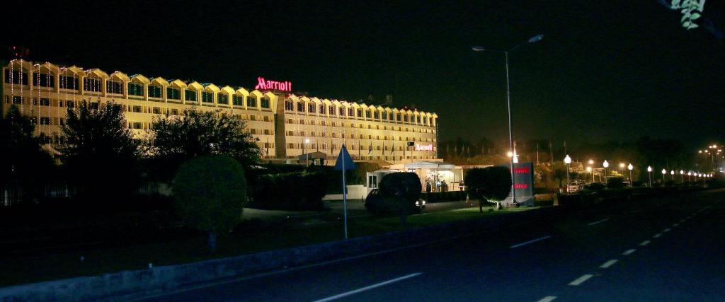 hotel-img
