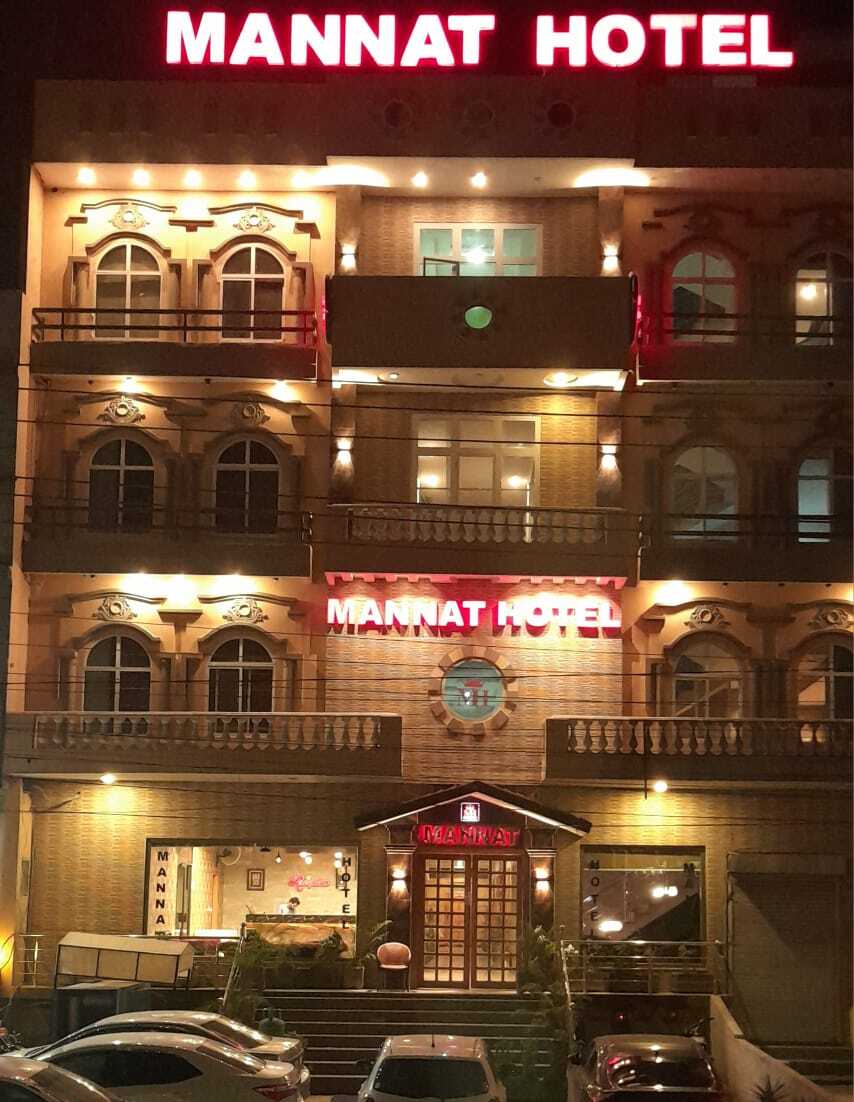 hotel-img