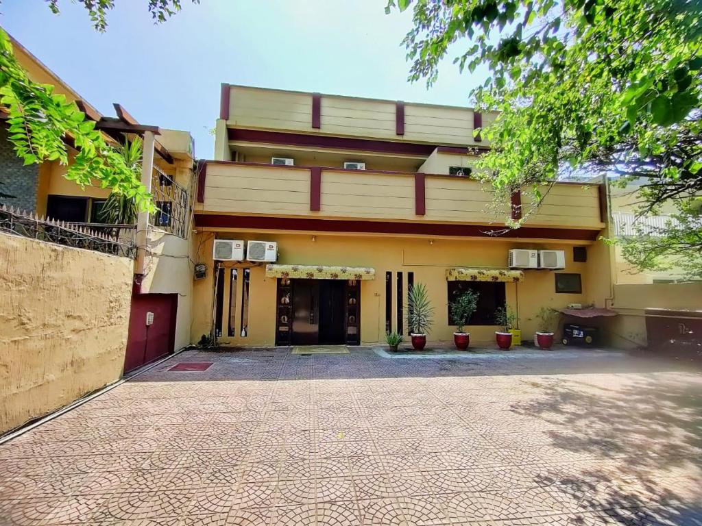hotel-img