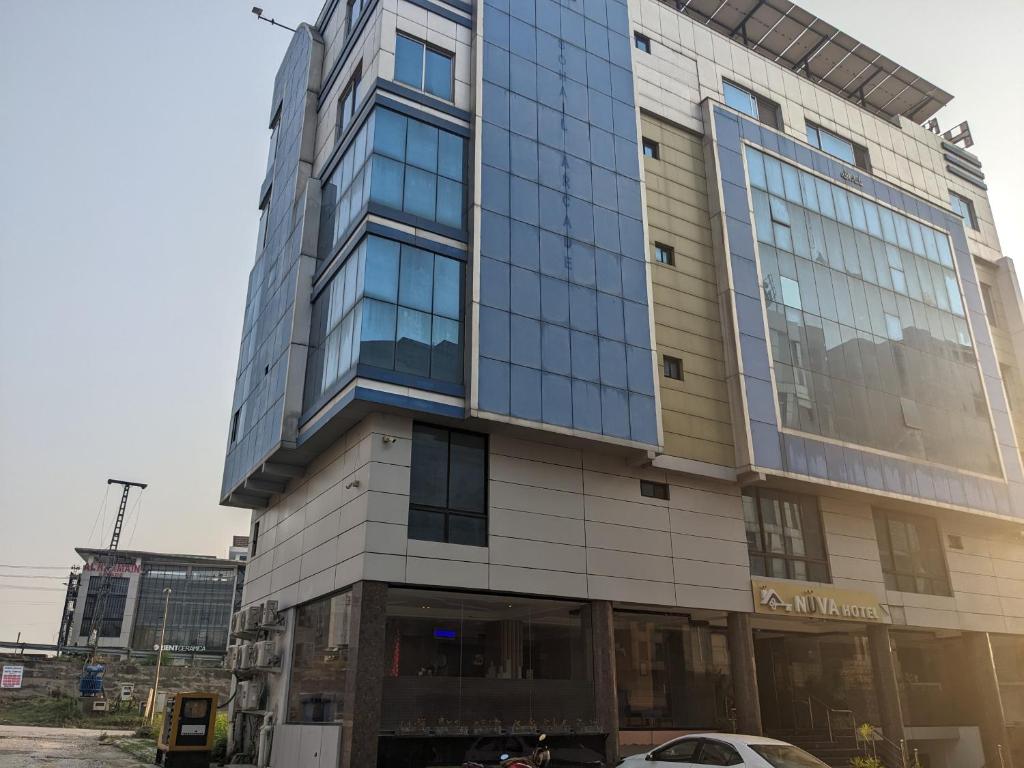 hotel-img