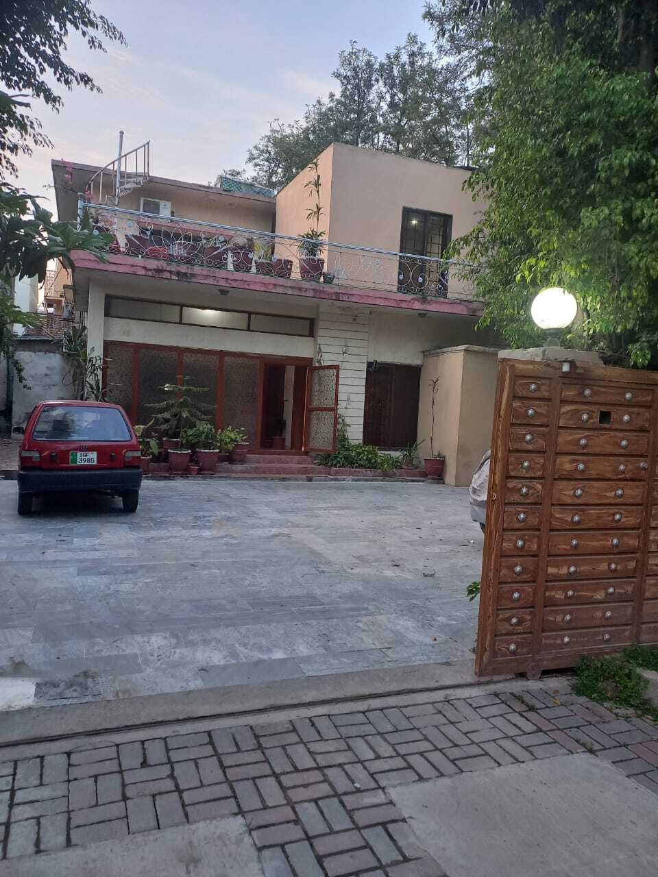 hotel-img