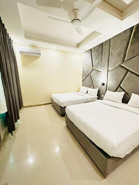 hotel-img