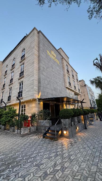 hotel-img