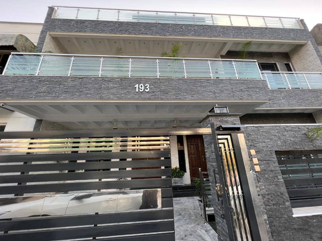 hotel-img