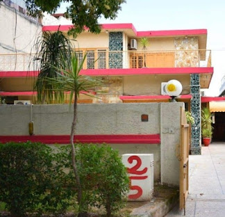 hotel-img