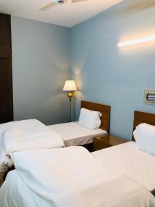 Tourist Inn Apartments