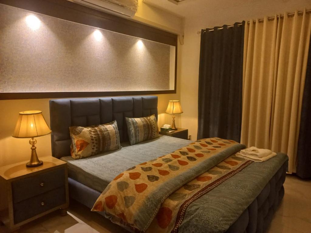 hotel-img