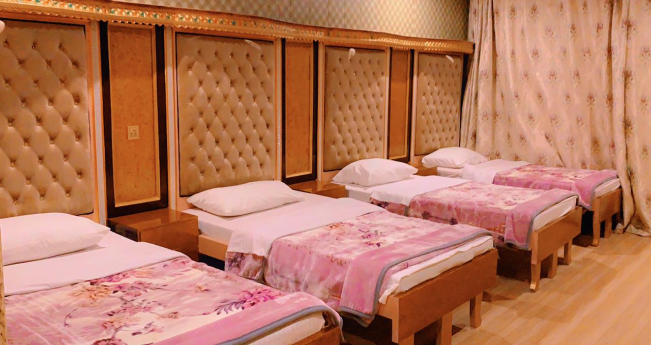 New Honeymoon Hotel Kalam