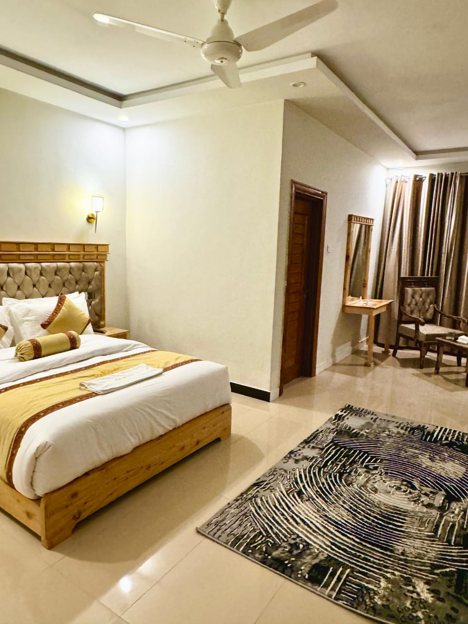 Royal Elite Hotel Kalam