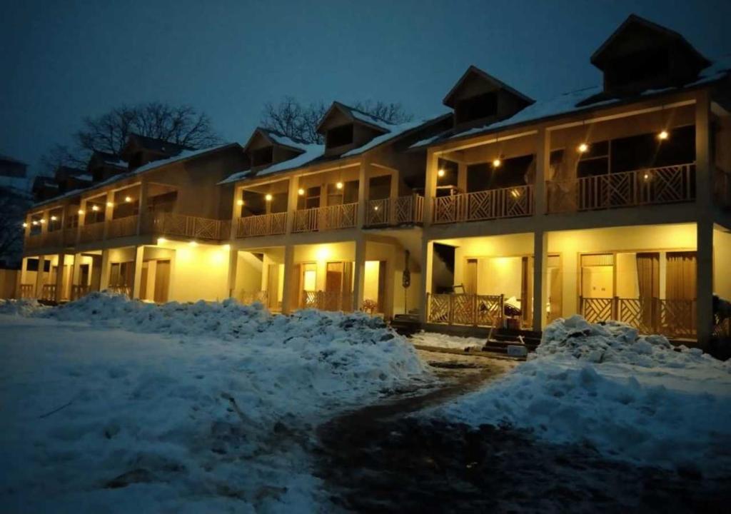 hotel-img
