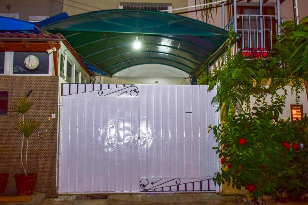hotel-img