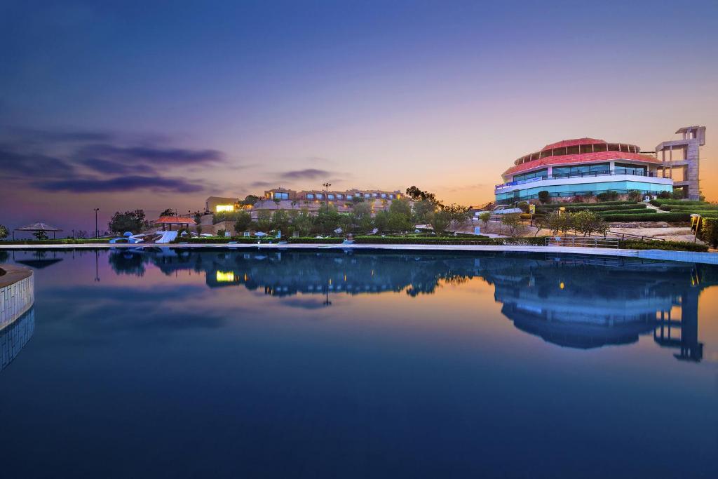 hotel-img