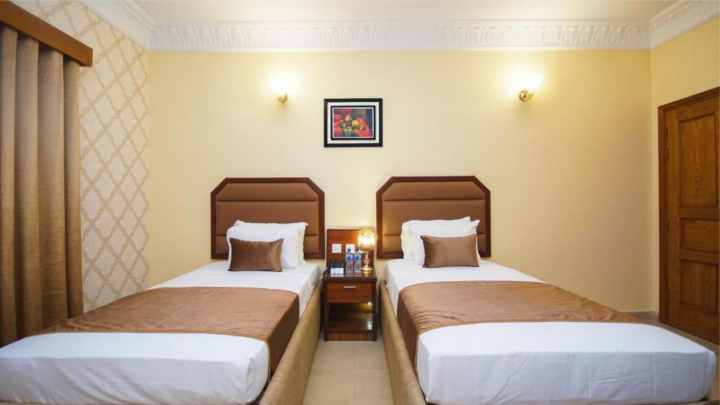 Book Four Square by WI Karachi Hotel Online at best rates - Fly Pakistan