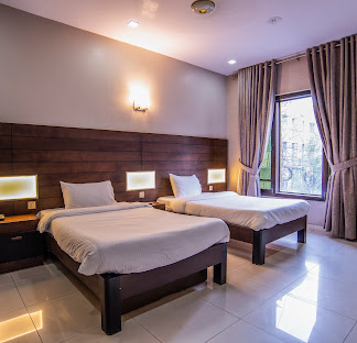 hotel-img