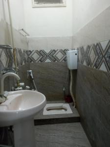 Rehaish Inn Model Colony