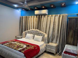 SK TRAVELLERS INN GUEST HOUSE KARACHI