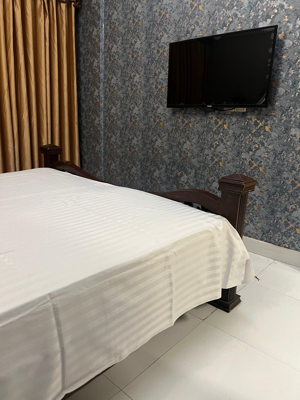 The Global Inn (DHA Branch)