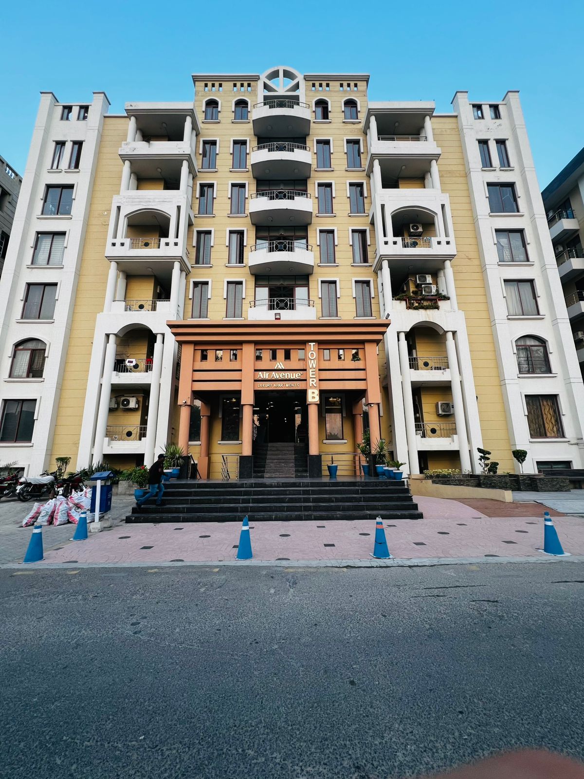 hotel-img