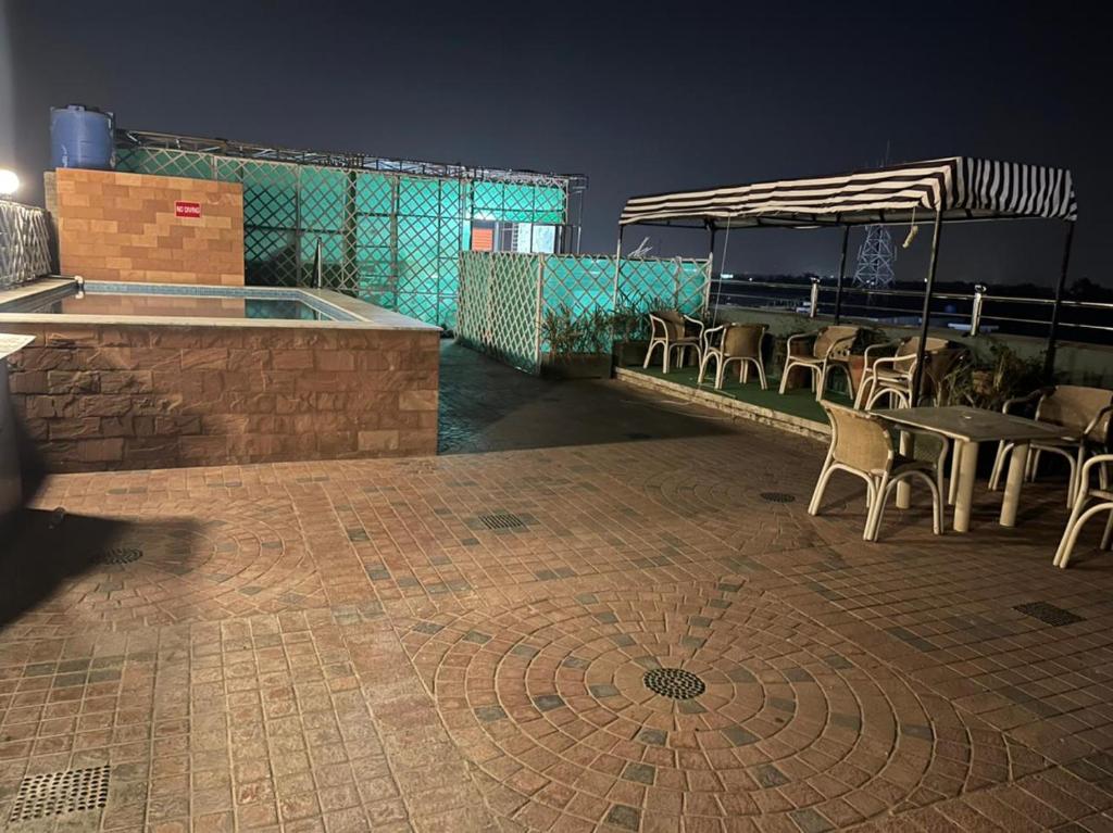 hotel-img