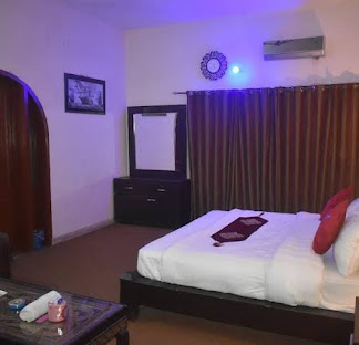 hotel-img