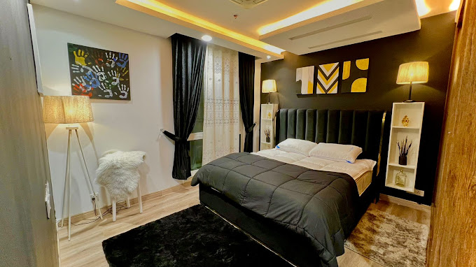 Gold crest Luxury Apartments by Airhomes hotel