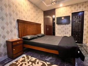 Hotel Gulberg Lodges