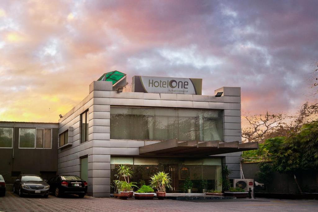 hotel-img