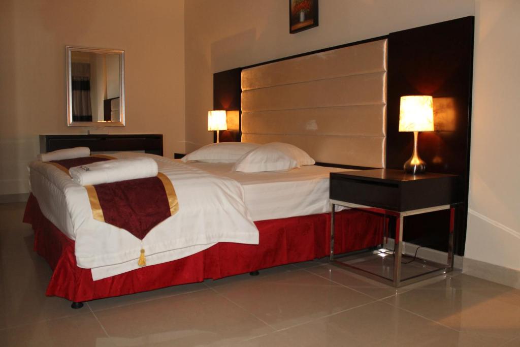 hotel-img
