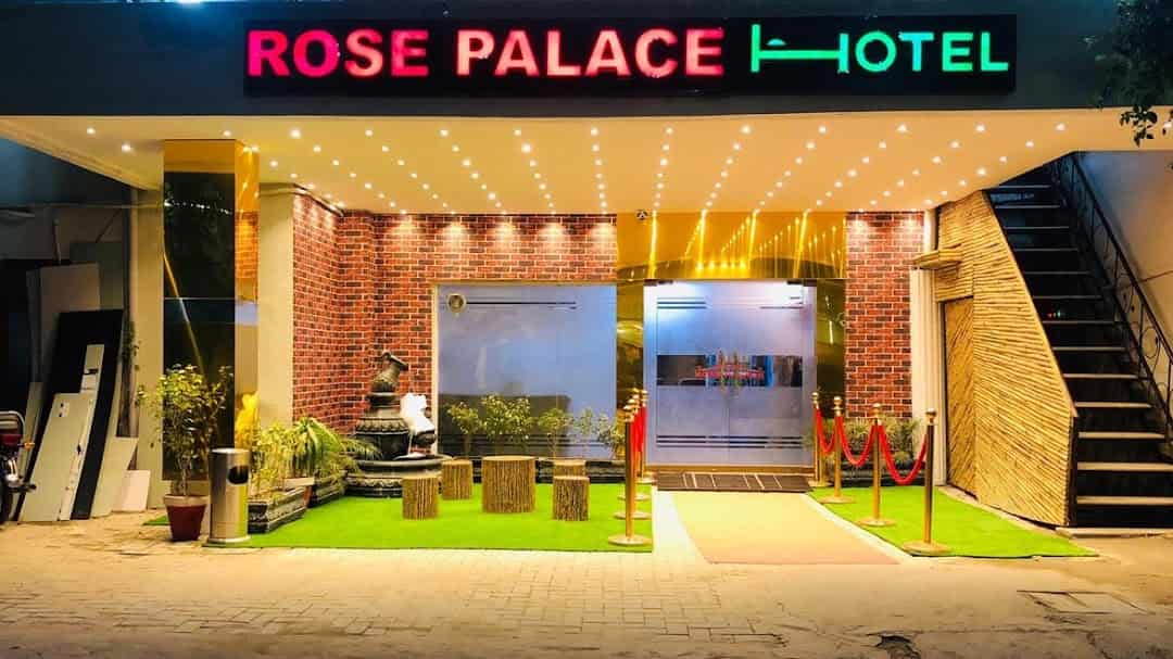 hotel-img