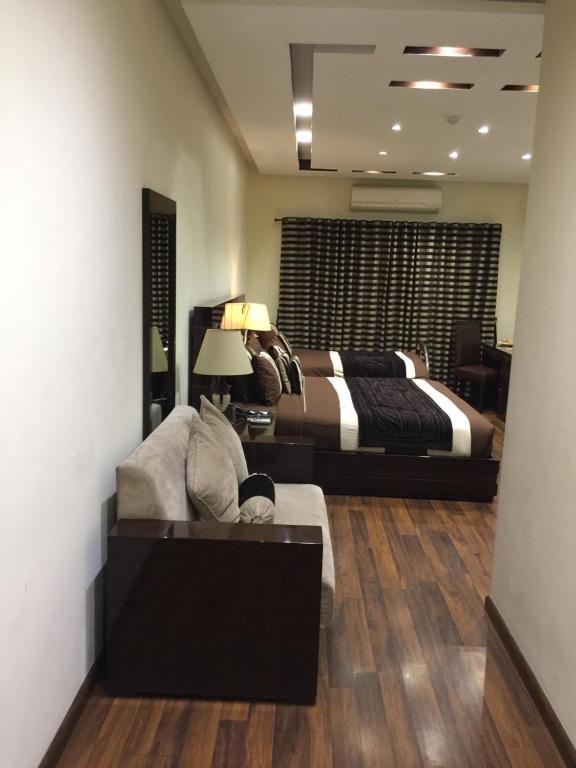 Royaute Luxury Suites and Hotel Gulberg Lahore