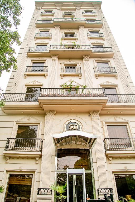 hotel-img