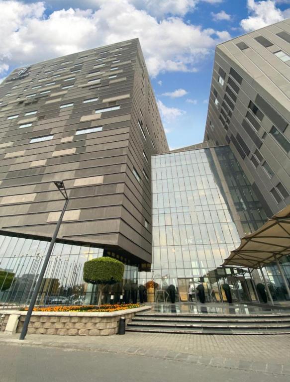 hotel-img