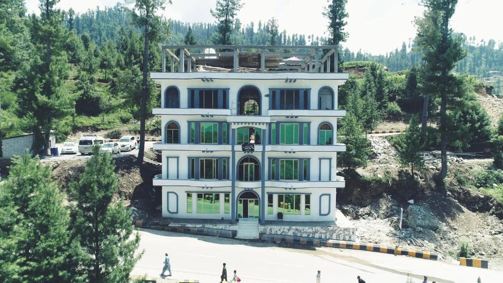 hotel-img