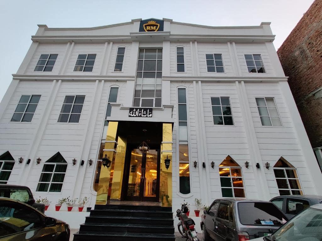 hotel-img