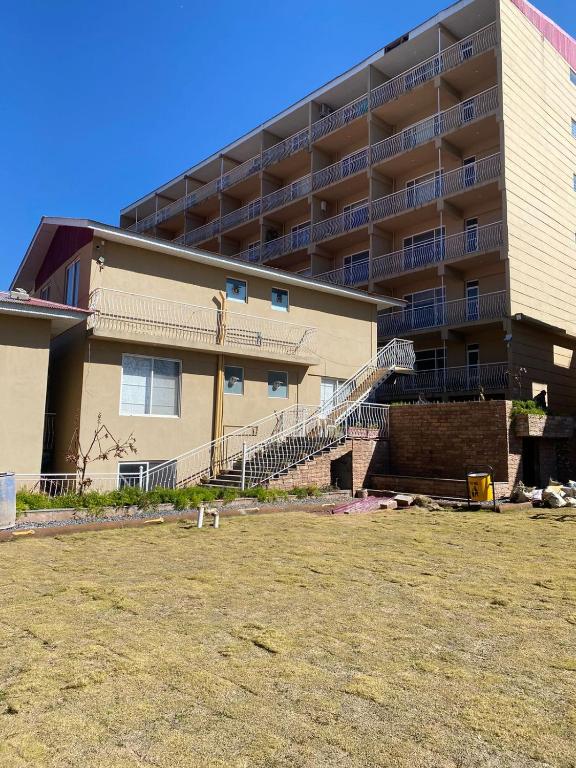 hotel-img