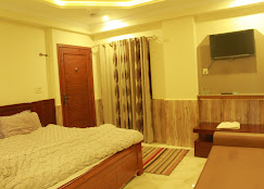 The Mall Street Hotel