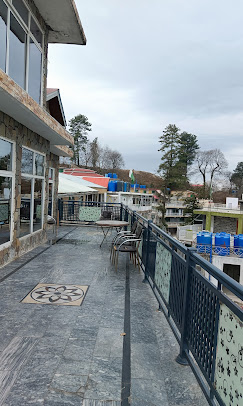 The Mall Street Hotel