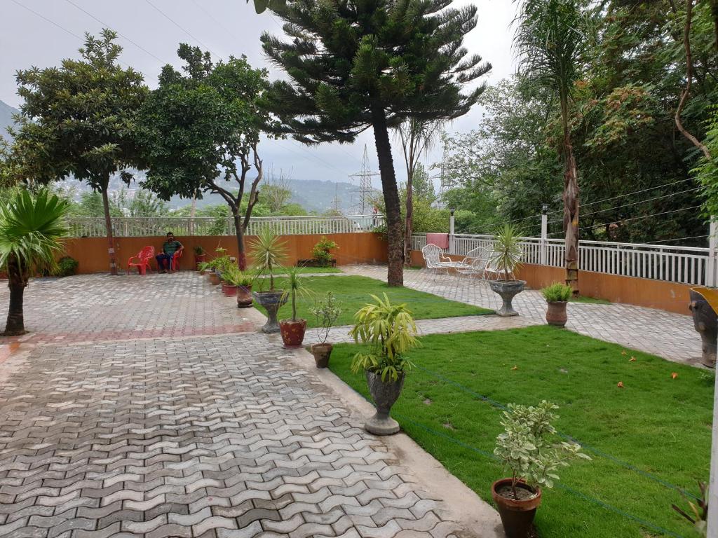 Hotel Kashmir Lodge Muzaffarabad